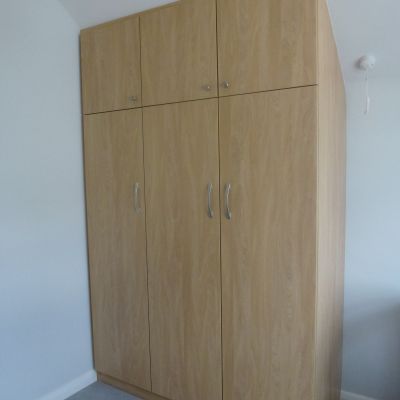 angled wardrobe natural montana oak