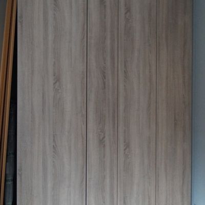 Wardrobe in grey bardolino oak