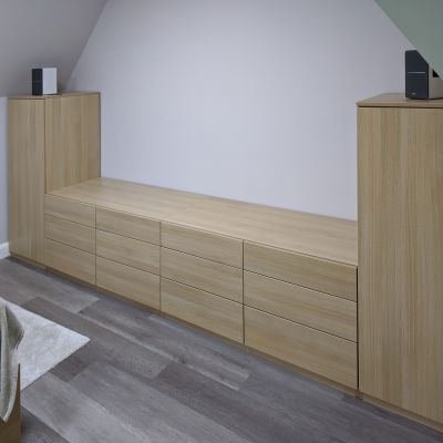 Handless drawers using Blum TIPON Blumotion runners