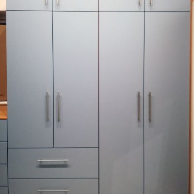 walk in wardrobe door drawer detail