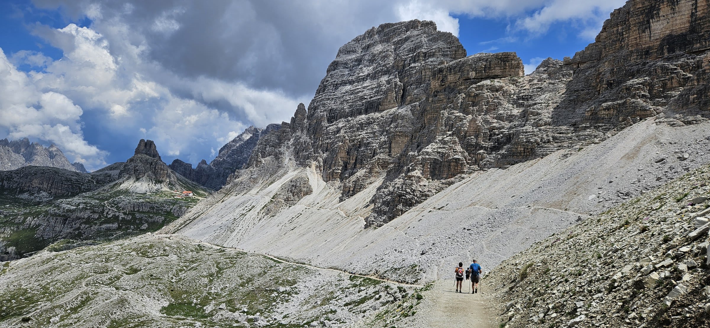 The winding road leading up to Tre Cime di Lavaredo with dramatic Dolomite peaks in the background4