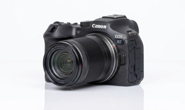 Canon EOS R7