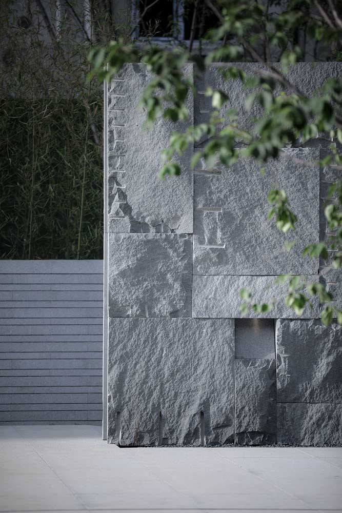 NATURAL STONES