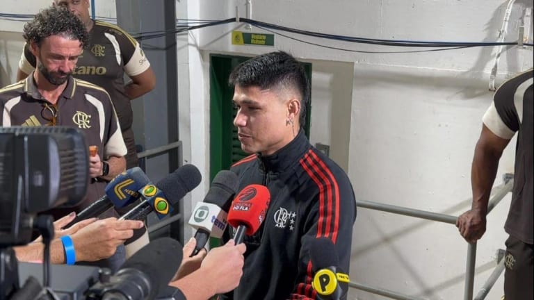 Luiz Araújo explica comemoração emocionante após gol pelo Flamengo