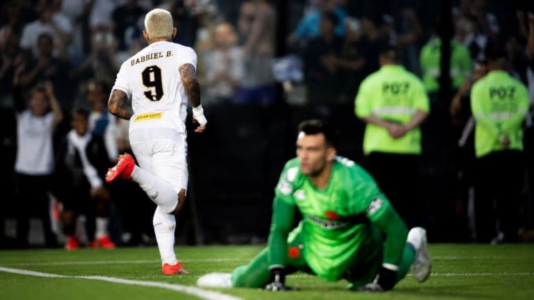 Gabigol comemora vitória inédita em São Januário e reitera: "Sou flamenguista"