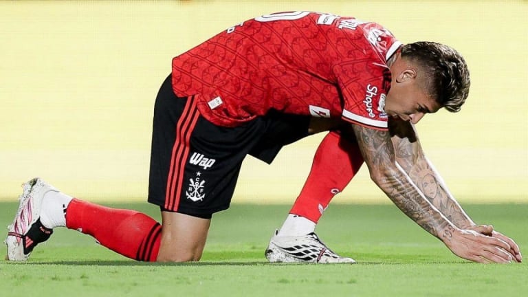 Destaque do Flamengo na goleada Carrascal dedica gol às vítimas de terremoto na Colômbia