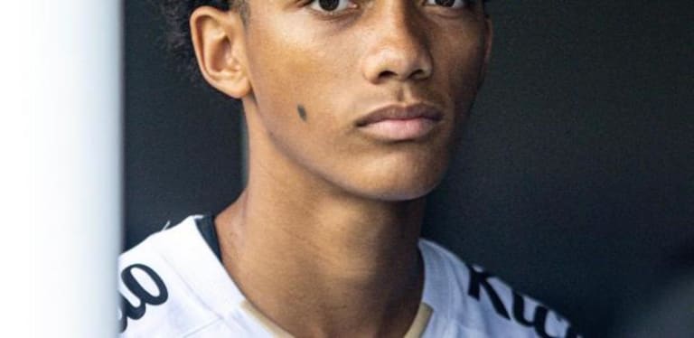 Sem espaço no Santos, Robinho Jr recebe aval para buscar empréstimo no futebol europeu