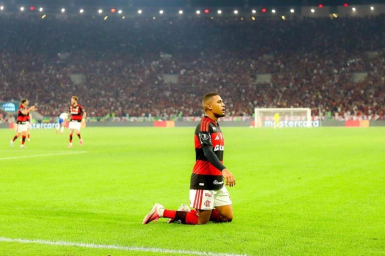 Samuel Lino cita volta por cima após garantir classificação do Flamengo contra Cruzeiro