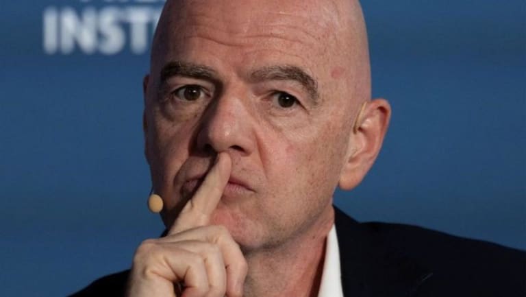 Chefe da Concacaf pede a Infantino que evite torneio em meio à crise na Fifa