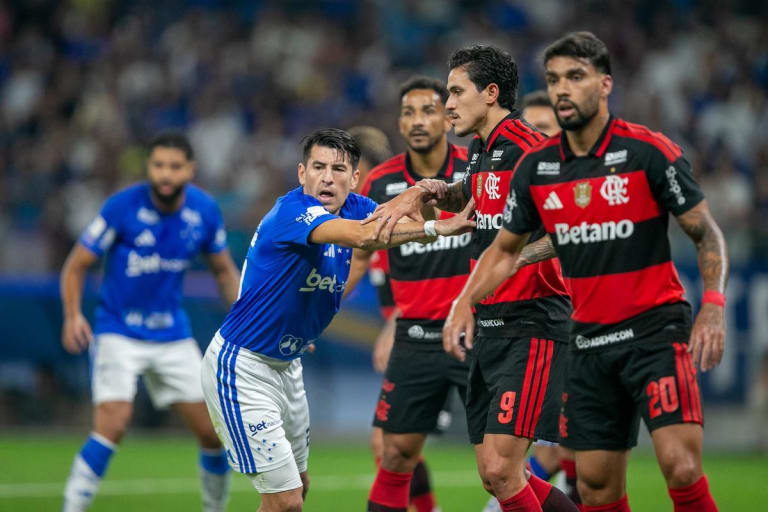 Carrascal e Jardim recebem as piores notas em derrota do Flamengo para Cruzeiro