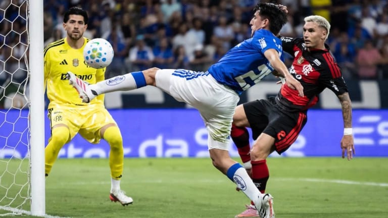 Varela cobra atitude do Flamengo após virada do Cruzeiro