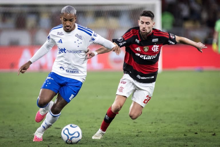 Cruzeiro e Flamengo se reencontram no Mineirão por revanche e briga no topo do Brasileirão