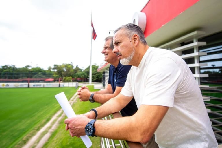 Sem pressa Flamengo volta ao mercado e prioriza renovações e saídas