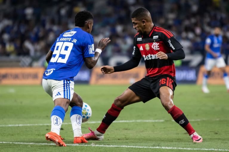 Samuel Lino aponta desgaste físico e projeta semana livre para recuperação do Flamengo