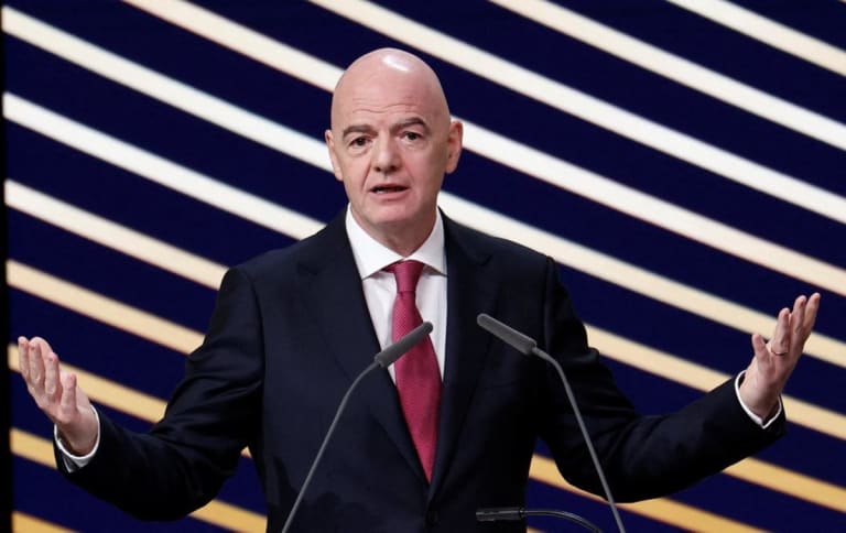 Infantino propõe Mundial sub-15 inédito com 211 federações este ano