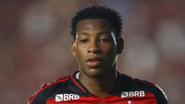 Flamengo negocia saída de Plata para o Dínamo de Moscou
