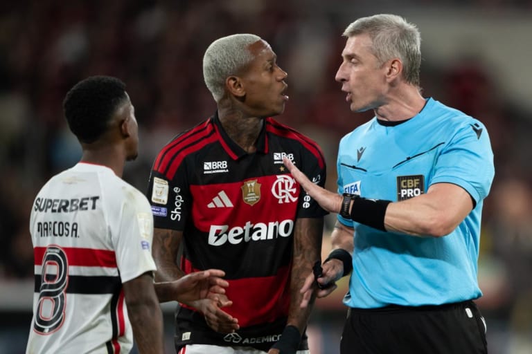 Bragantino avança por Wallace Yan; Flamengo cede atacante por 6 milhões de euros