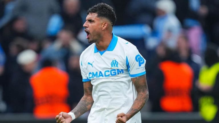 Retorno de Emerson Palmieri ao Santos ganha força em negociações