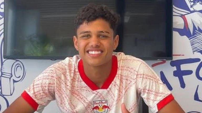 Flamengo contrata Juliano Viana, ex-Palmeiras com histórico polêmico, via Bragantino