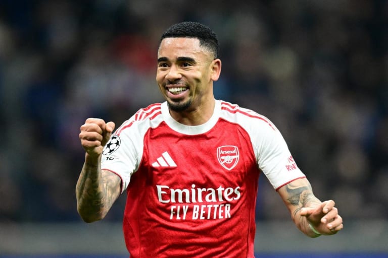 Barcelona encaminha acerto com Gabriel Jesus por 10 milhões de euros