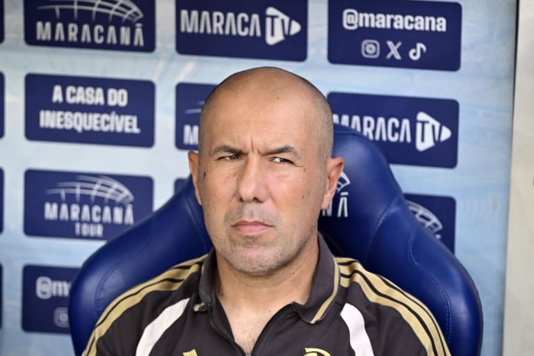 Flamengo encaminha contratação de dois atacantes e corre contra o tempo para Libertadores