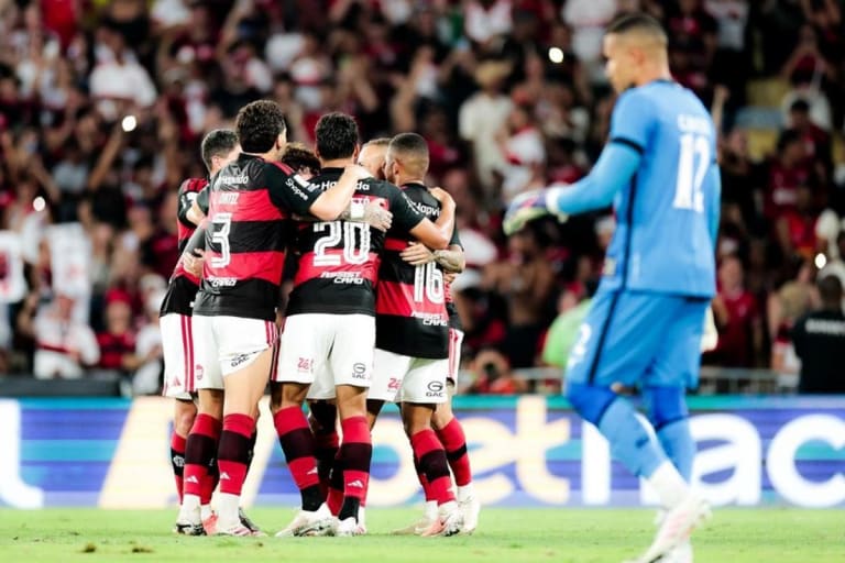 Flamengo aumenta chances de título brasileiro após rodada favorável e chega a 54%