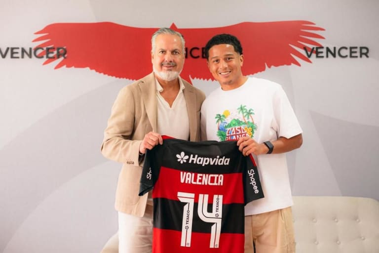 Flamengo anuncia contratação do equatoriano Anthony Valencia