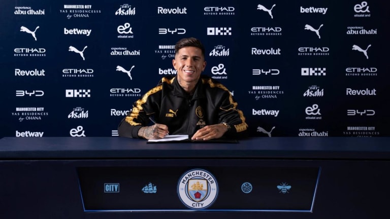 Manchester City oficializa contratação recorde de Enzo Fernández por R$ 870 milhões