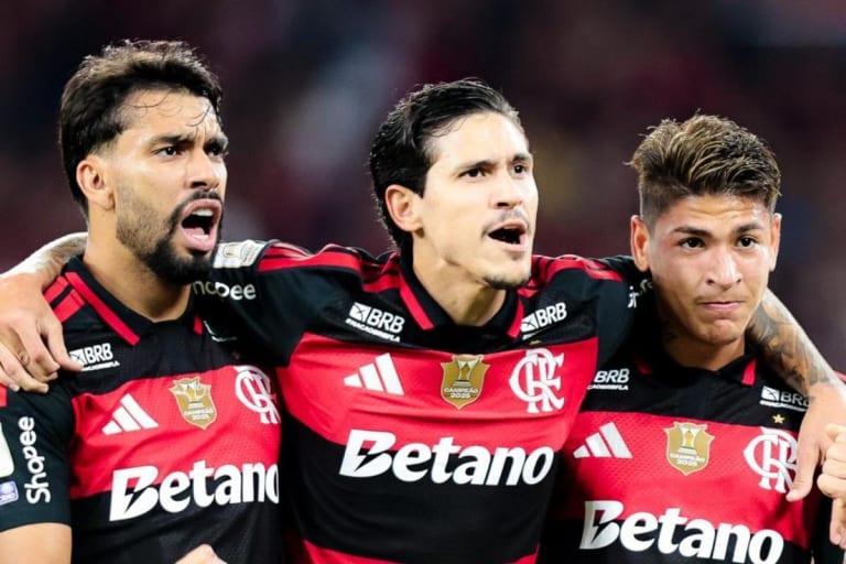 Flamengo vence Mirassol e encosta no Palmeiras na briga pelo título do Brasileirão