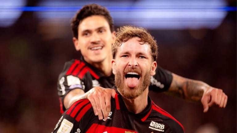 Flamengo melhor visitante do Brasileirão assusta rivais em casa