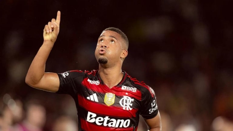 Flamengo Defeats Remo to Take Brasileirão Lead