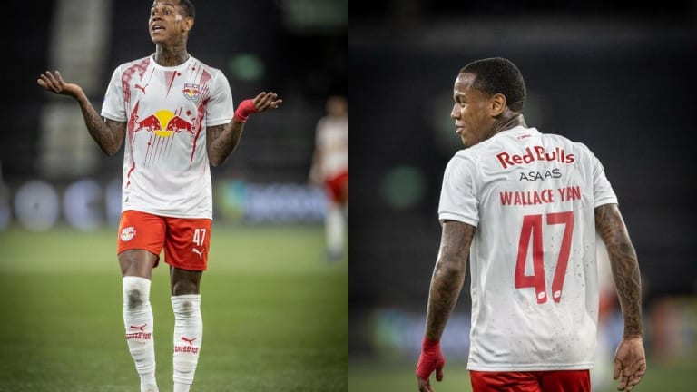 Wallace Yan ex-Flamengo provoca Botafogo com chororô e taça da Libertadores