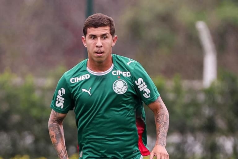 Palmeiras afasta atacante do sub-20 após denúncia de agressão contra ex-esposa