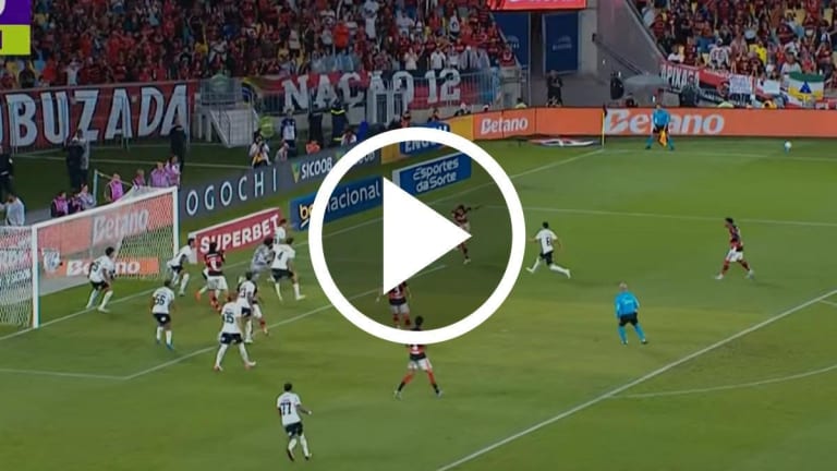 Lucas Paquetá marca golaço e coloca Flamengo na frente contra o Corinthians