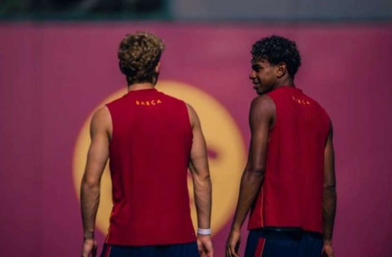 Lamine Yamal projeta disputa por Bola de Ouro contra Mbappé e defende favoritismo