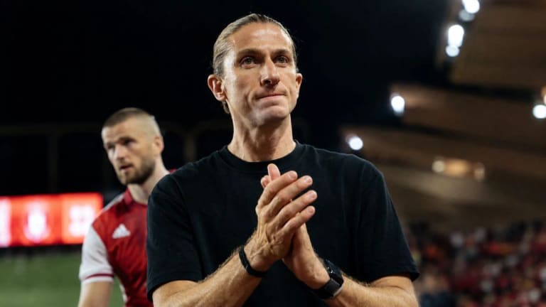 Monaco de Filipe Luís supera Lens e assume liderança provisória do Campeonato Francês