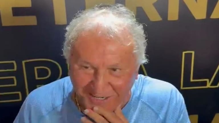 Zico avalia gramado do Maracanã e ironiza críticas dos jogadores do Flamengo