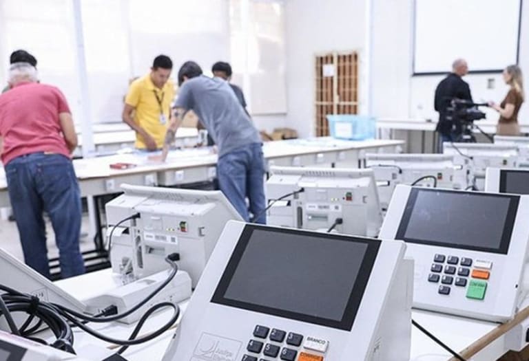 TRE-DF multa Celina Leão por uso indevido de bens públicos em campanha eleitoral