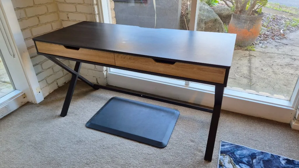 Office Study Desk - Good condition - Diamond Creek, Melbourne | Zirkly