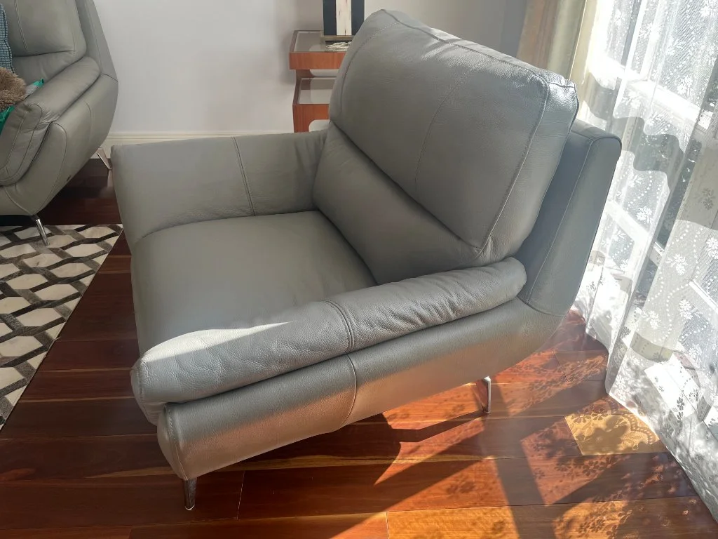 Hamlett Genuine Leather armchair - Excellent condition - Mint condition - Surrey Hills, Melbourne - Additional photo 2 | Zirkly