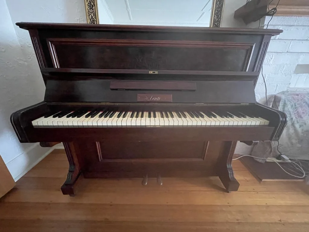 Heirloom 'Verdi' Upright - Good condition - Balaclava, Melbourne - Additional photo 2 | Zirkly