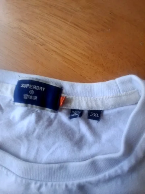 Superdry Men's 2XL White Crew Neck T-Shirt - Good condition - Carnegie, Melbourne - Additional photo 2 | Zirkly