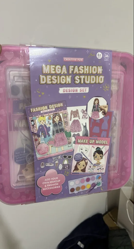 Creative Fun Mega Fashion Design Studio Design Set - New condition - Truganina, Melbourne | Zirkly