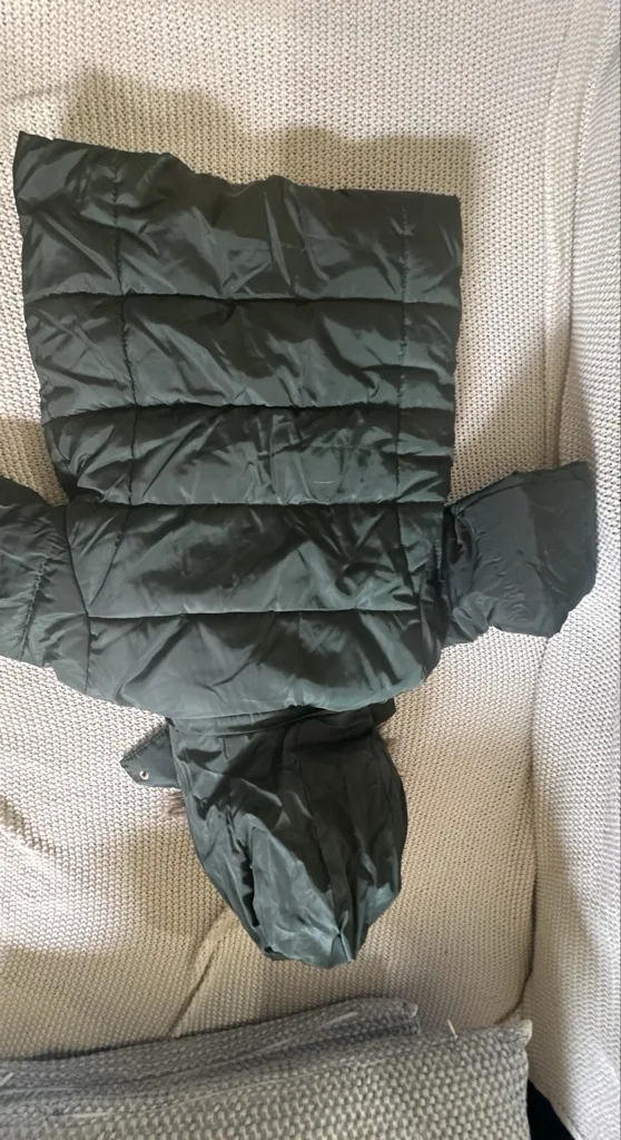 Dark Green Quilted Puffer Jacket - Mint condition - Ormond, Melbourne - Additional photo 3 | Zirkly
