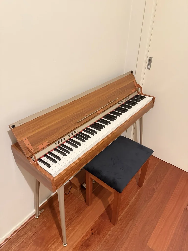 Donner DDP-80 Digital Piano with Bench - New condition - Burwood, Melbourne - Additional photo 2 | Zirkly