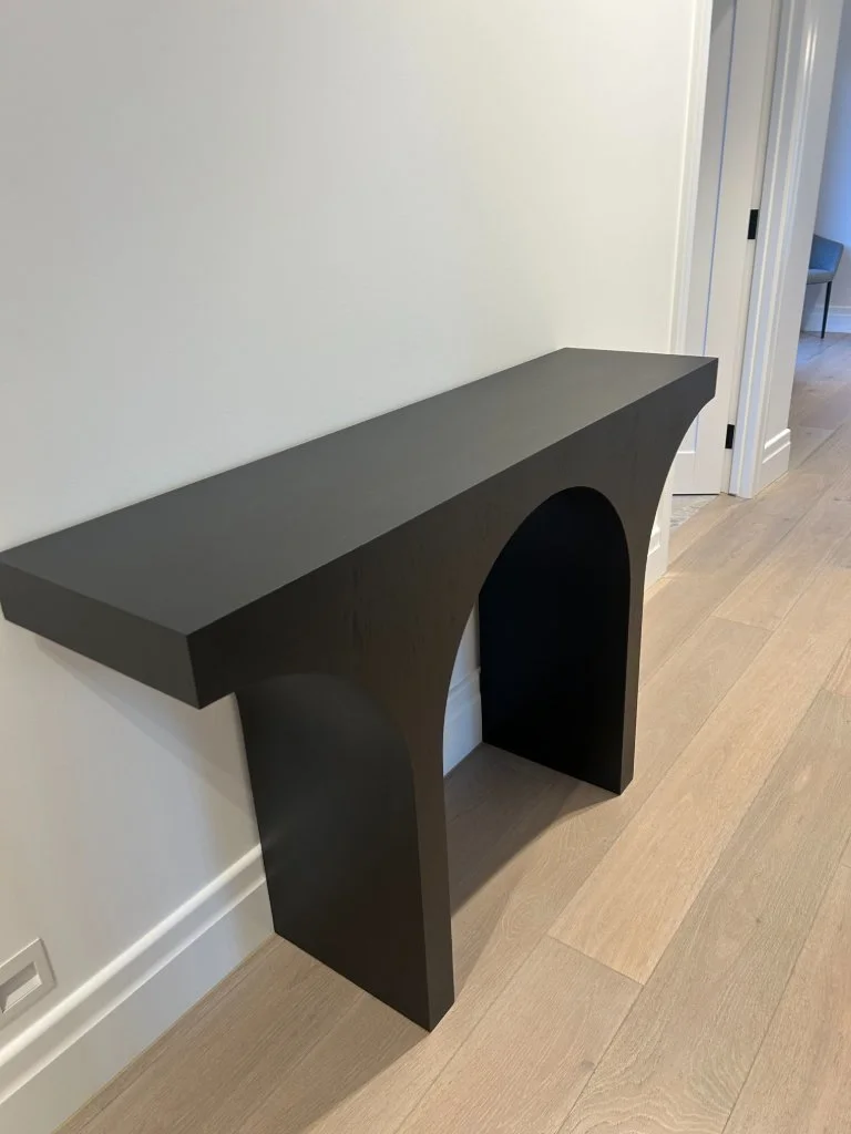 Black console table with arched legs - New condition - Brunswick, Melbourne - Additional photo 2 | Zirkly