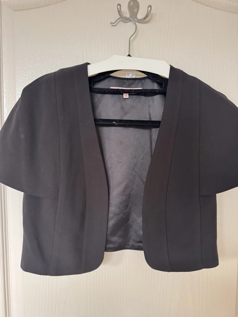 Women's Black Open Front Bolero Shrug Jacket - Mint condition - Carnegie, Melbourne | Zirkly