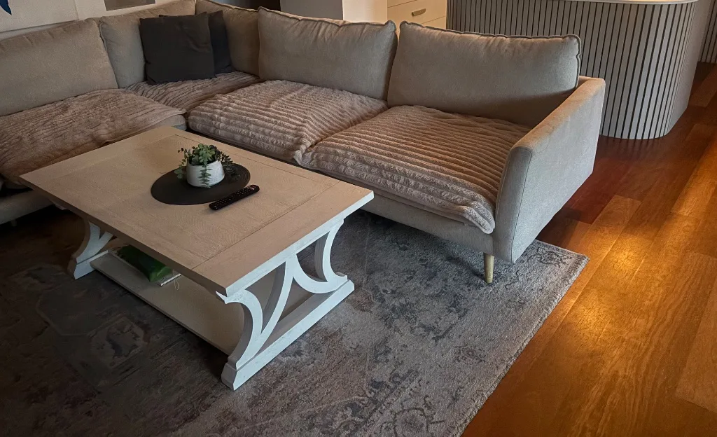 L lounge / x 2 coffee tables & Turkish - Good condition - Craigieburn, Melbourne | Zirkly
