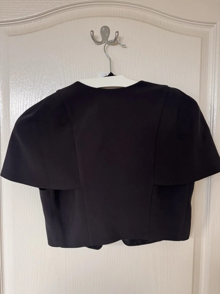 Women's Black Open Front Bolero Shrug Jacket - Mint condition - Carnegie, Melbourne - Additional photo 2 | Zirkly