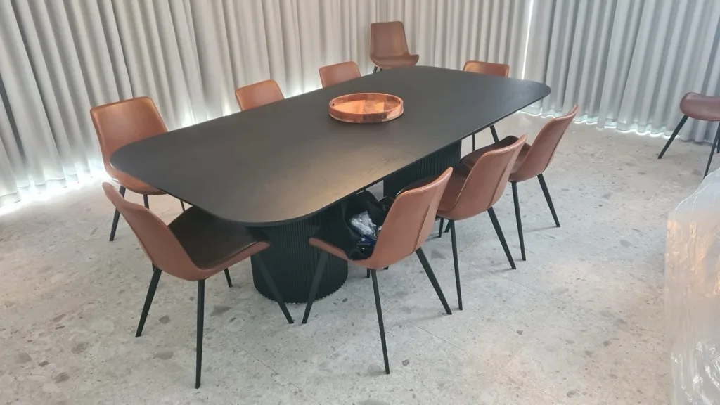 Catalano Dining Table with Chairs - Mint condition - Kalkallo, Melbourne | Zirkly